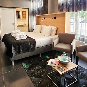 Kamer met een Queen Size Bed